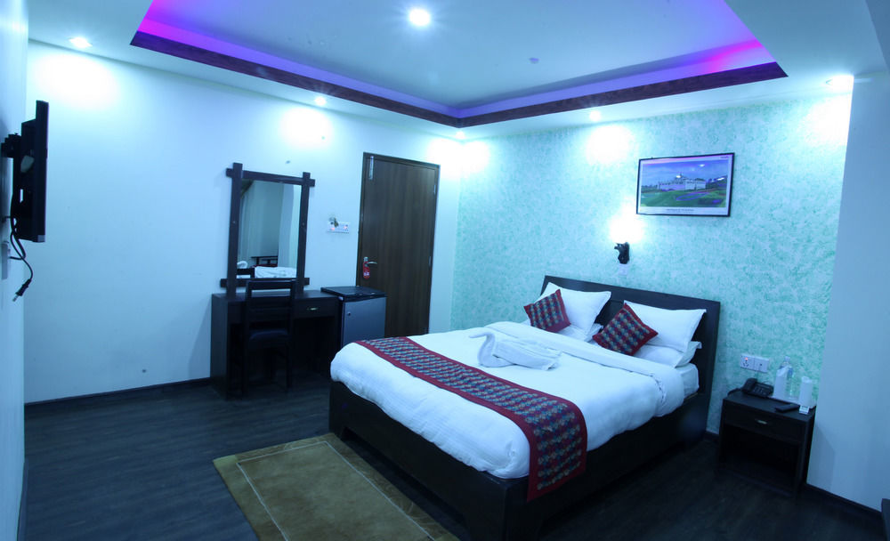 Oyo 153 Aster Hotel Nepal Катманду Экстерьер фото