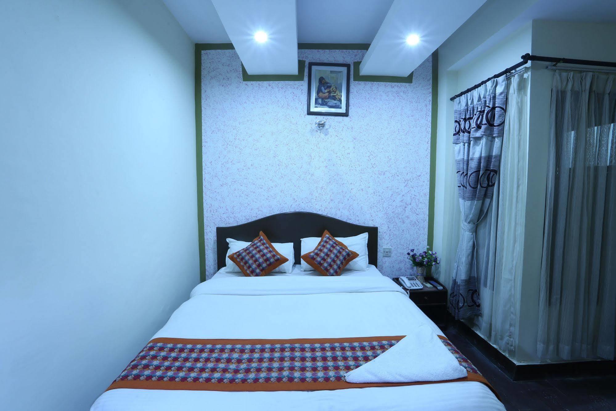 Oyo 153 Aster Hotel Nepal Катманду Экстерьер фото